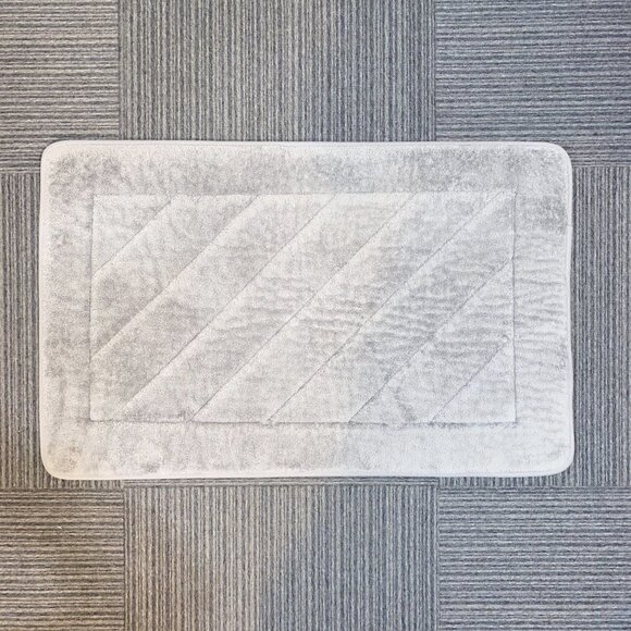 Gray Memory Foam Bath Mat - Picture 9 of 12